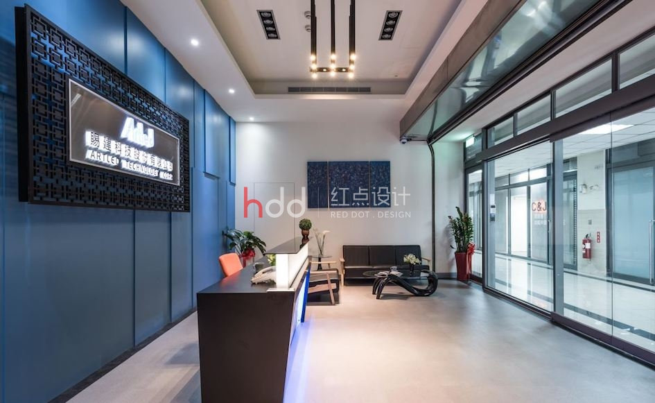 人文藝術(shù)環(huán)繞X LED燈展演！ 顛覆想像的辦公空間-0.jpg